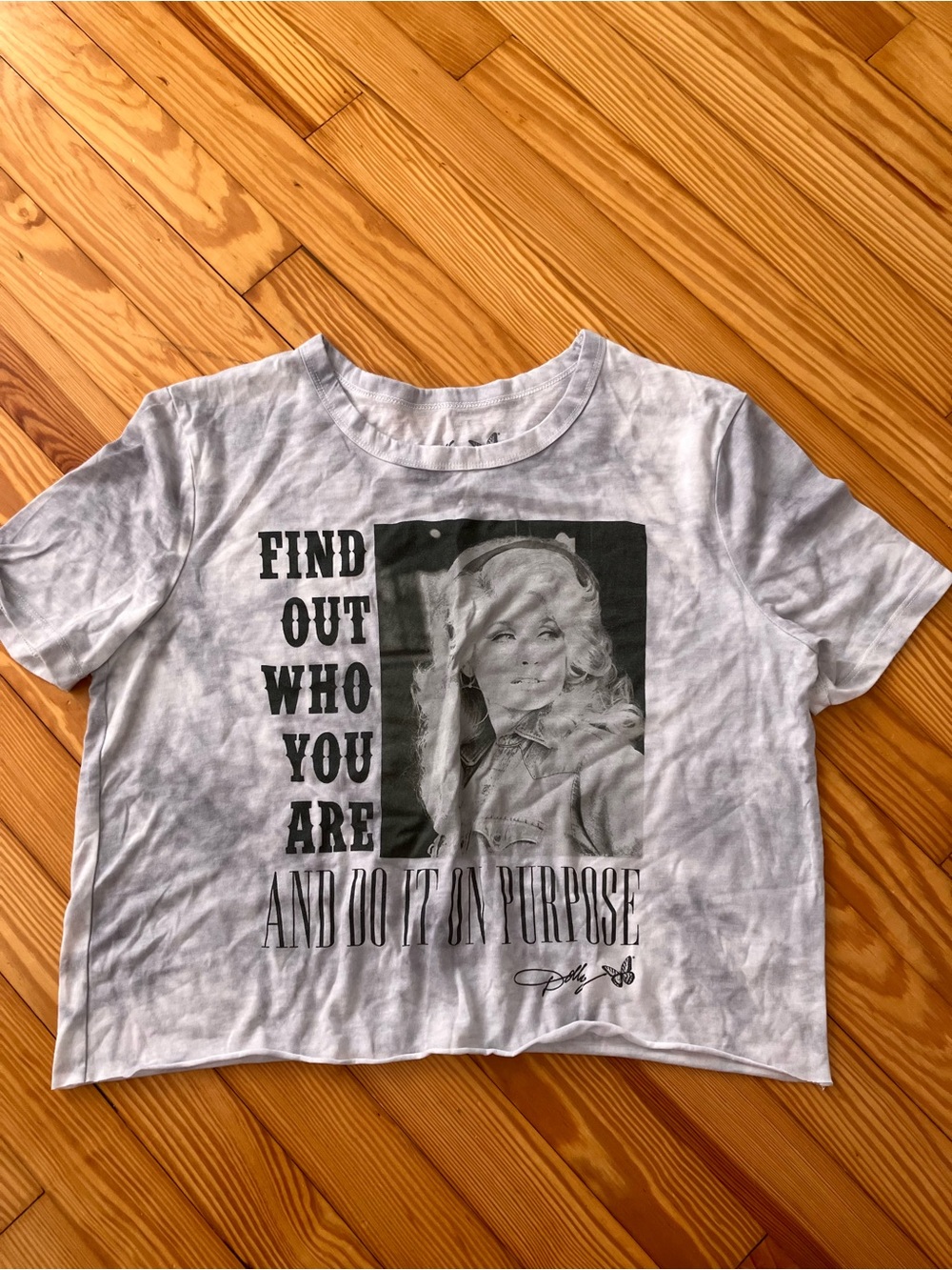Women’s Dolly Parton crop tee, XL